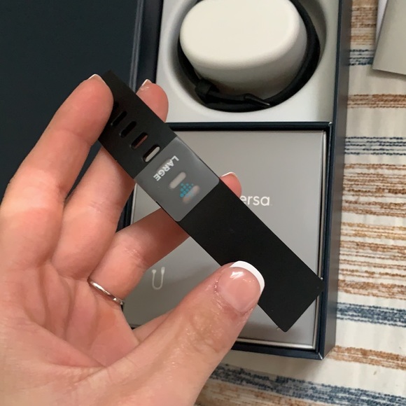 Fitbit Versa - Picture 4 of 9